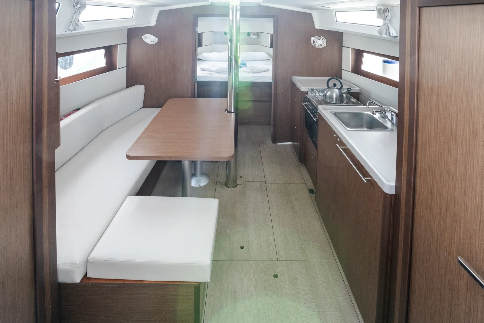 Yacht BENETEAU Oceanis 38.1 - Meli - Foto 1
