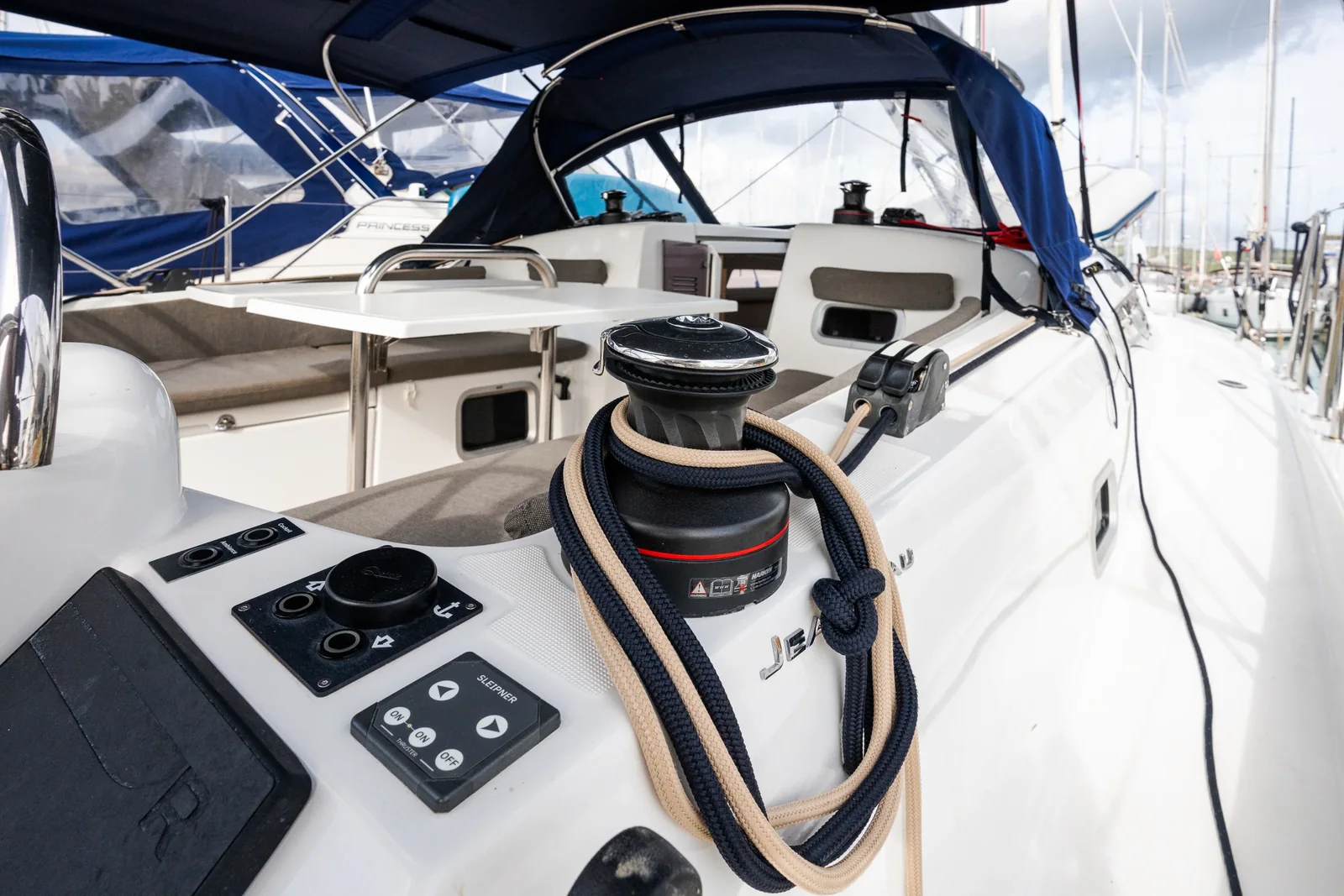 Yacht JEANNEAU Sun Odyssey 380 - Phoenix - Foto 1