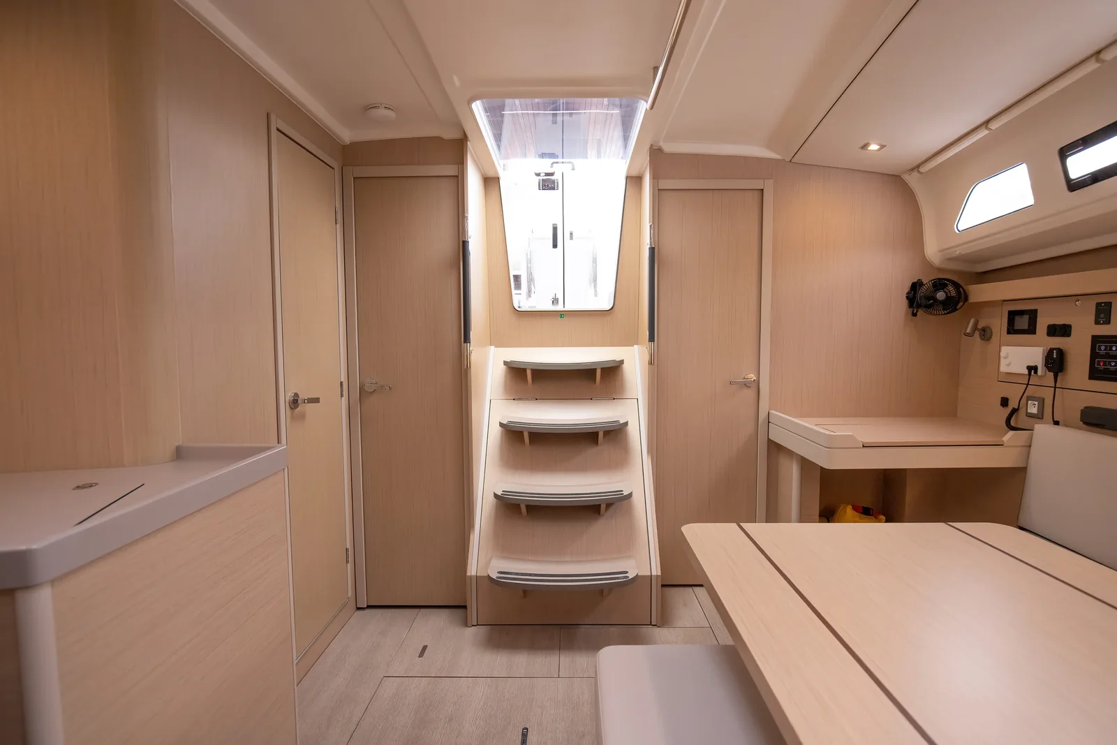 Yacht BENETEAU Oceanis 40.1 - Cupido - Foto 1