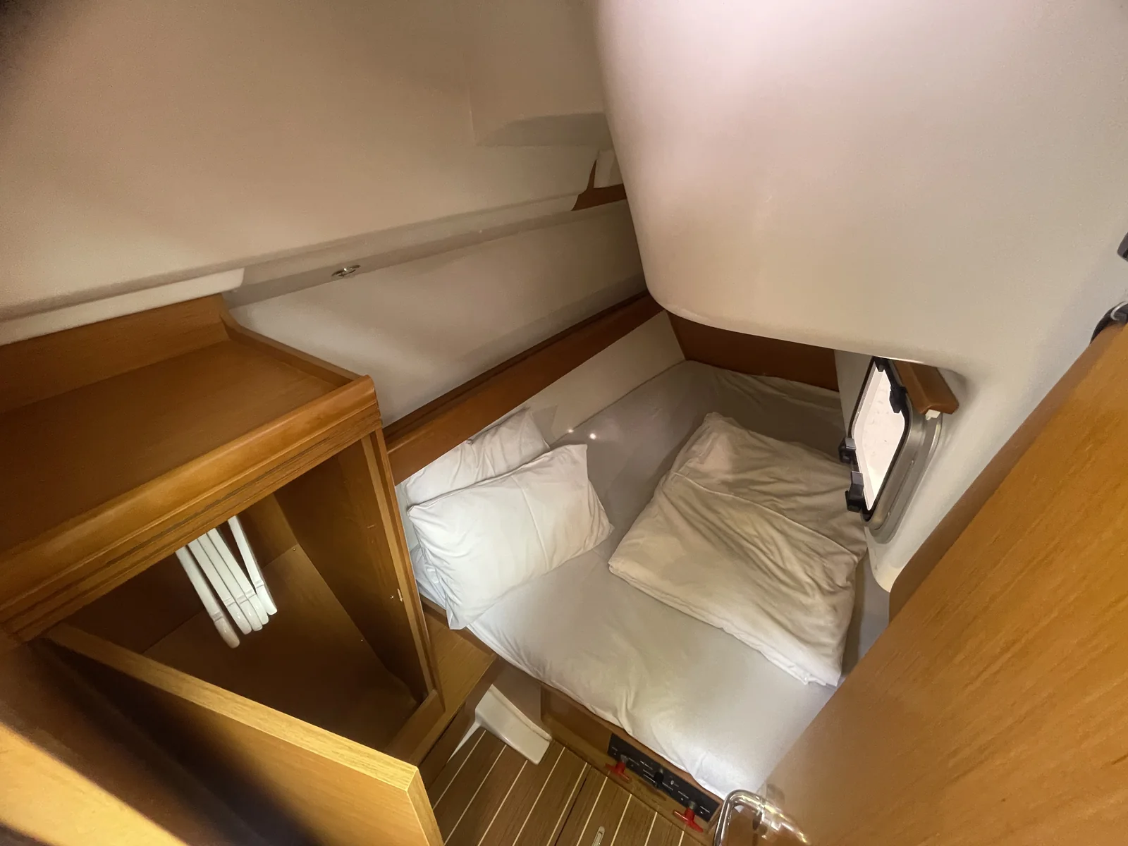 Yacht JEANNEAU Sun Odyssey 36i - Agatha - Foto 1