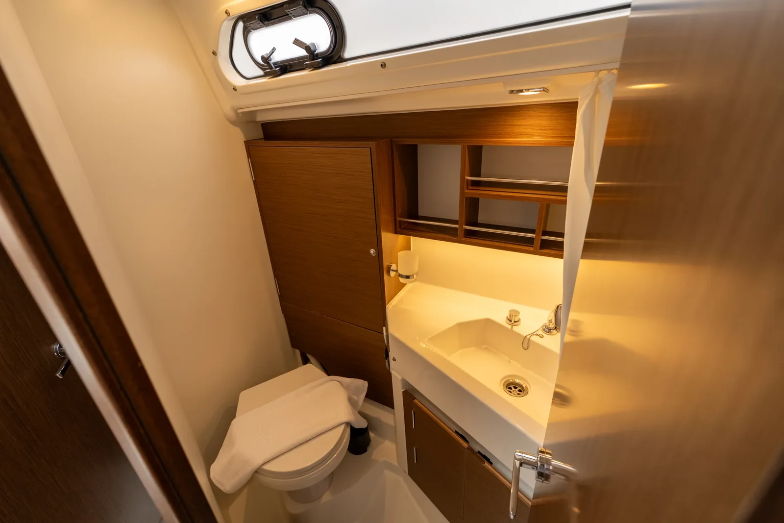 Yacht BENETEAU Oceanis 34.1 - Pluto - Foto 1