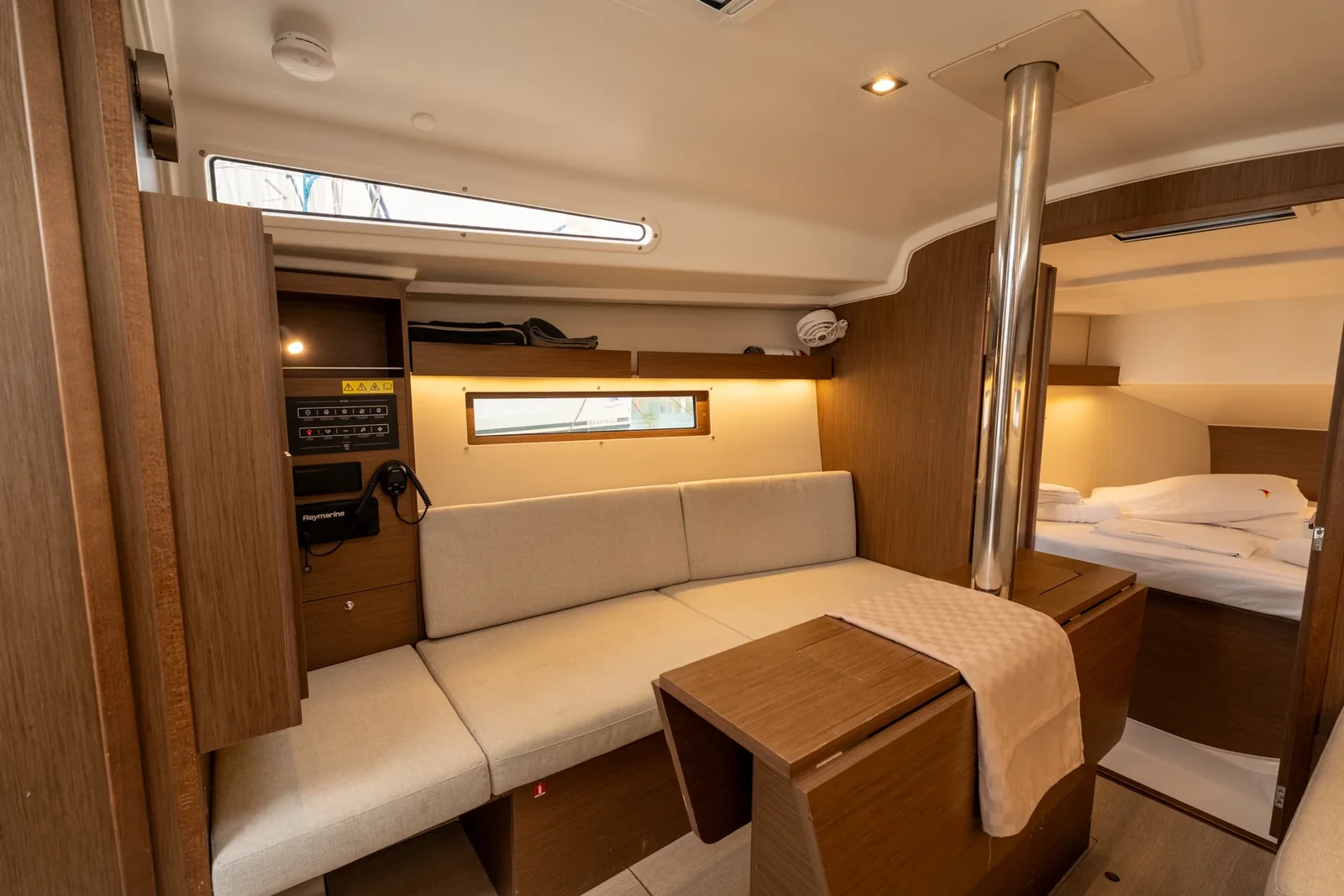 Yacht BENETEAU Oceanis 34.1 - Pluto - Foto 1