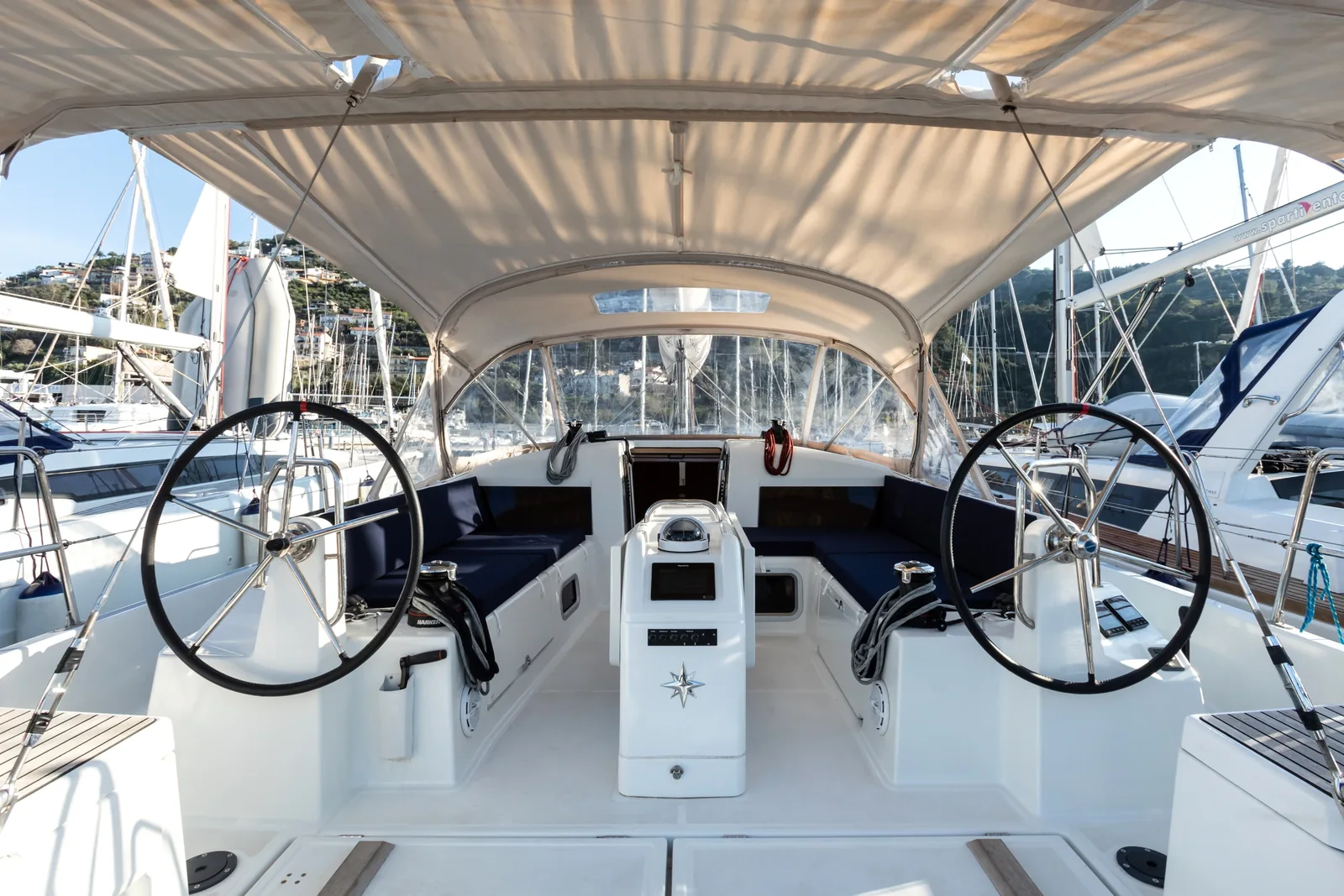 Yacht JEANNEAU Sun Odyssey 440 - Vittoria - Foto 1