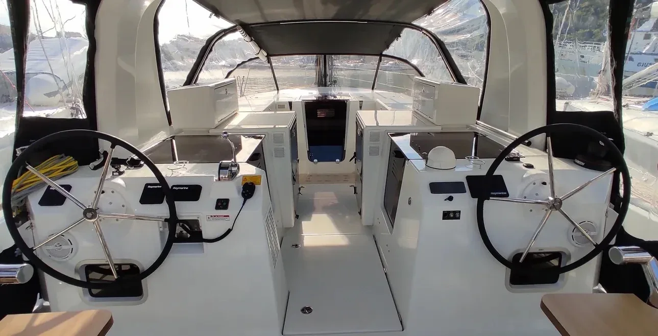 Yacht JEANNEAU Sun Loft 47 - Granmasti