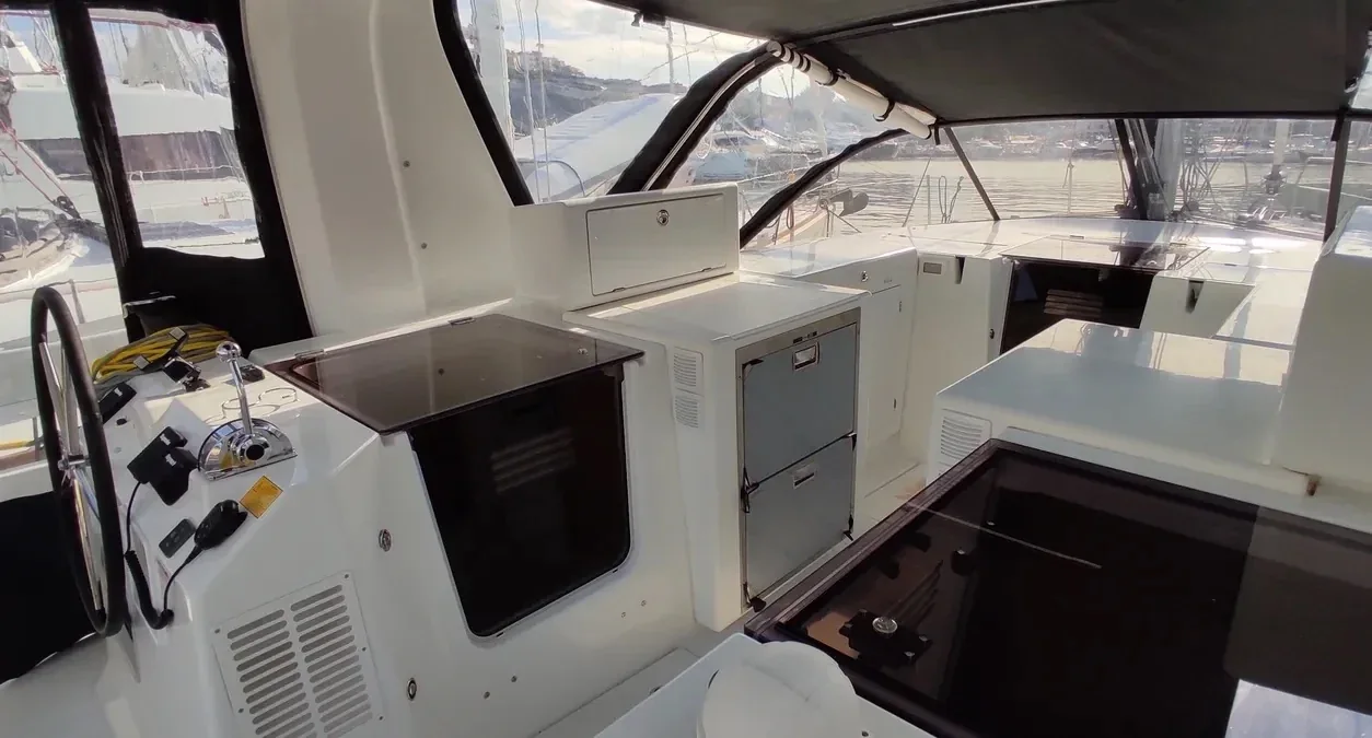 Yacht JEANNEAU Sun Loft 47 - Granmasti - Foto 1
