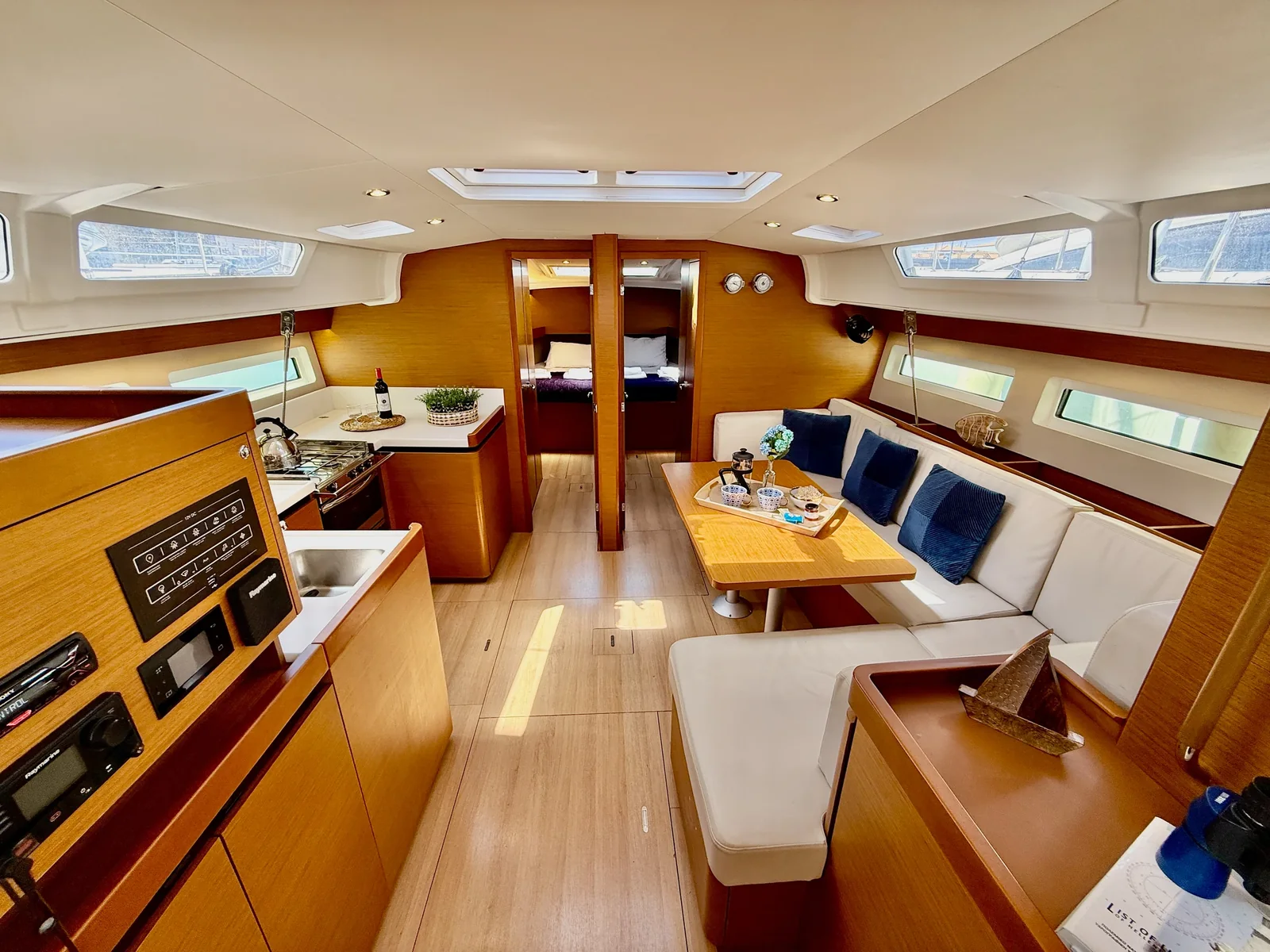 Yacht JEANNEAU Sun Odyssey 490 - Yada