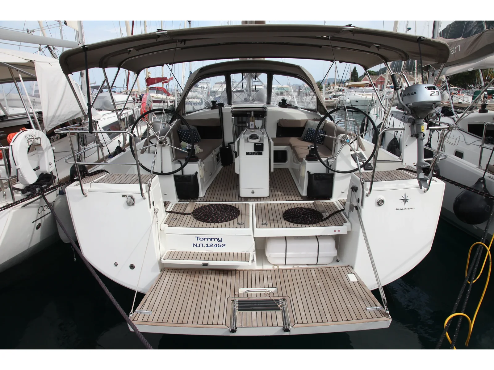 Yacht JEANNEAU Sun Odyssey 440 - Tommy - Foto 1