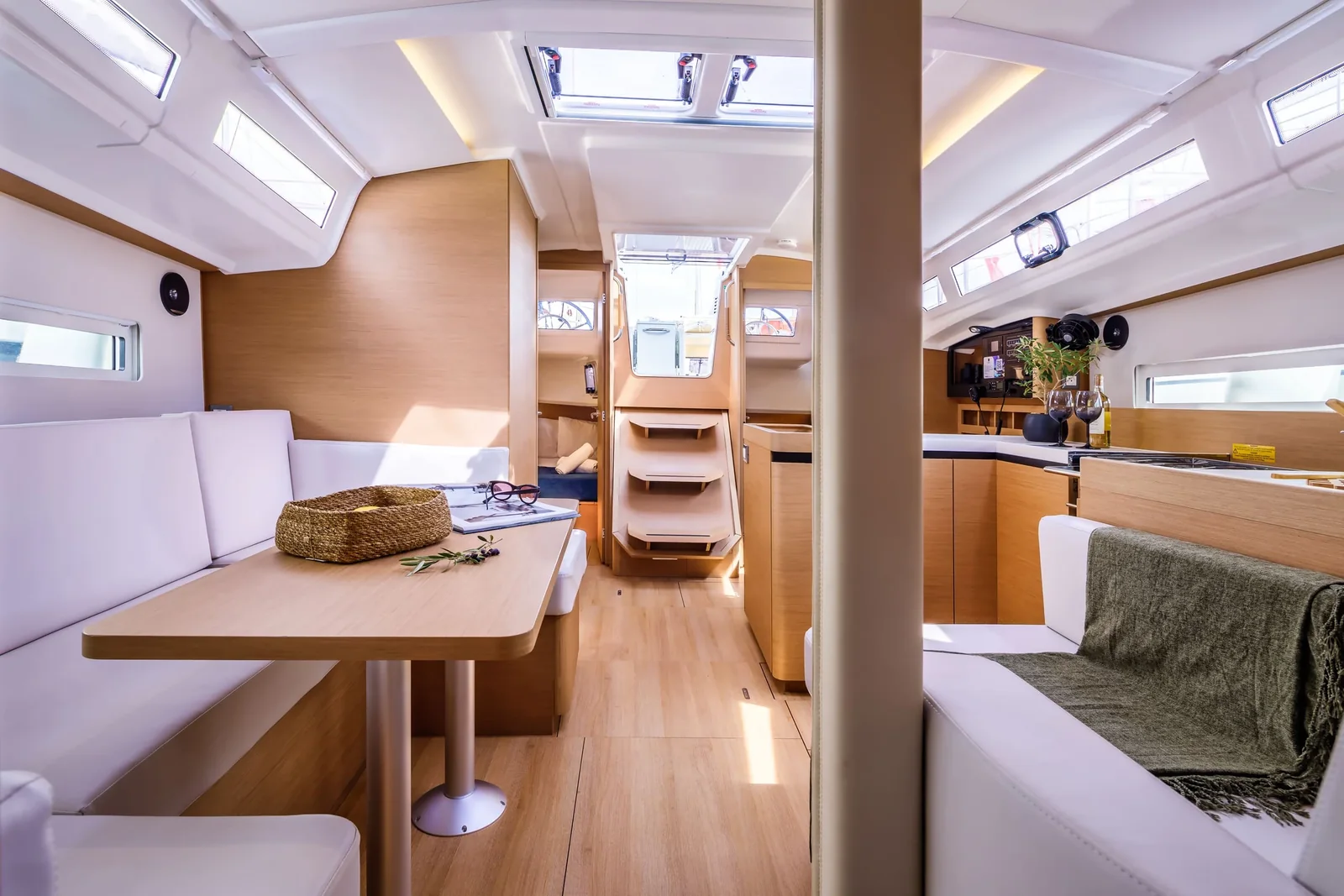 Yacht JEANNEAU Sun Odyssey 410 - Konstantinos - Foto 1