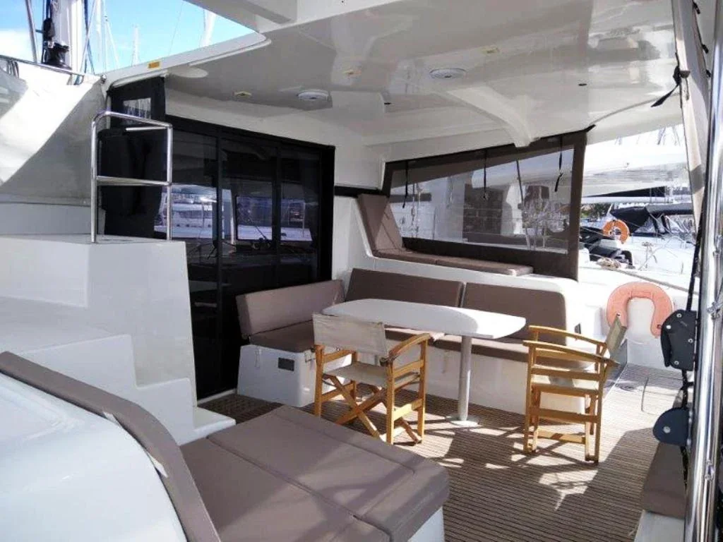 Yacht LAGOON 42 - Stolos - Foto 1