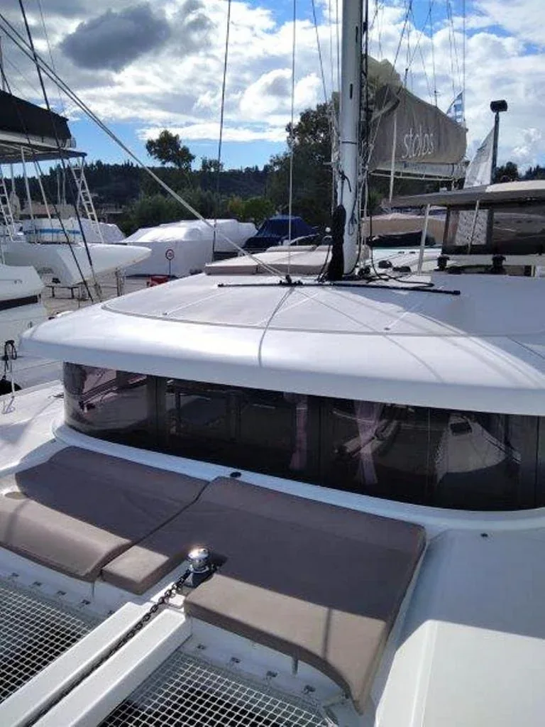 Yacht LAGOON 42 - Stolos - Foto 1