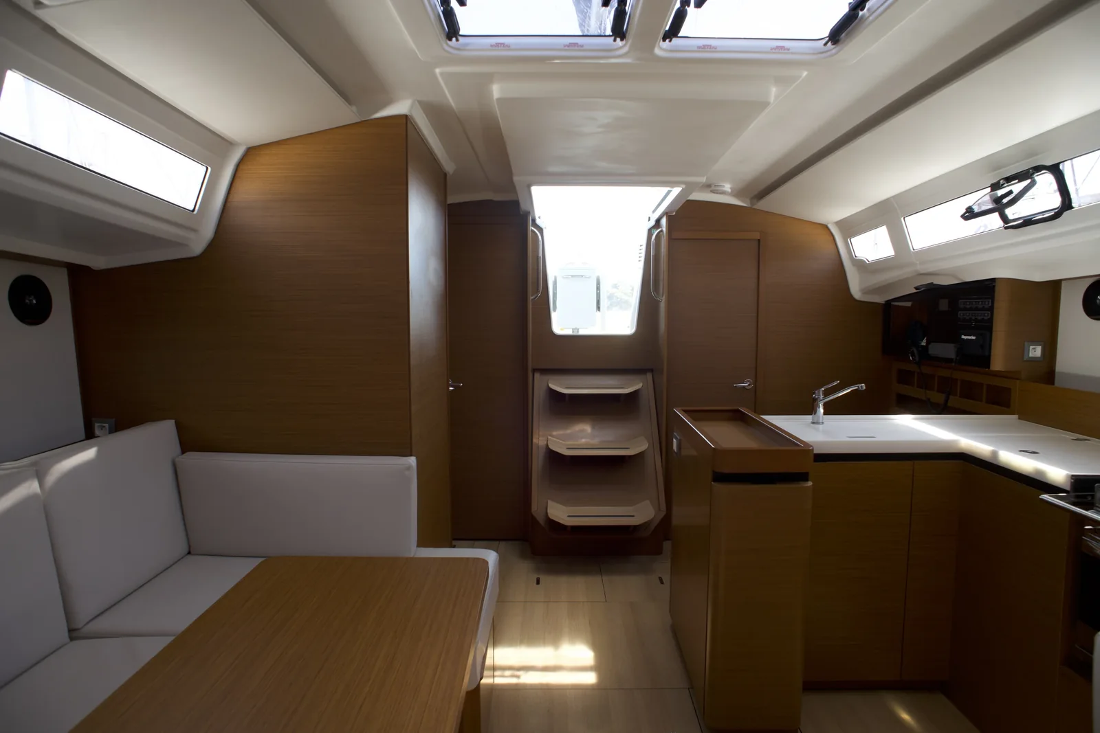 Yacht JEANNEAU Sun Odyssey 410 - Eugenie