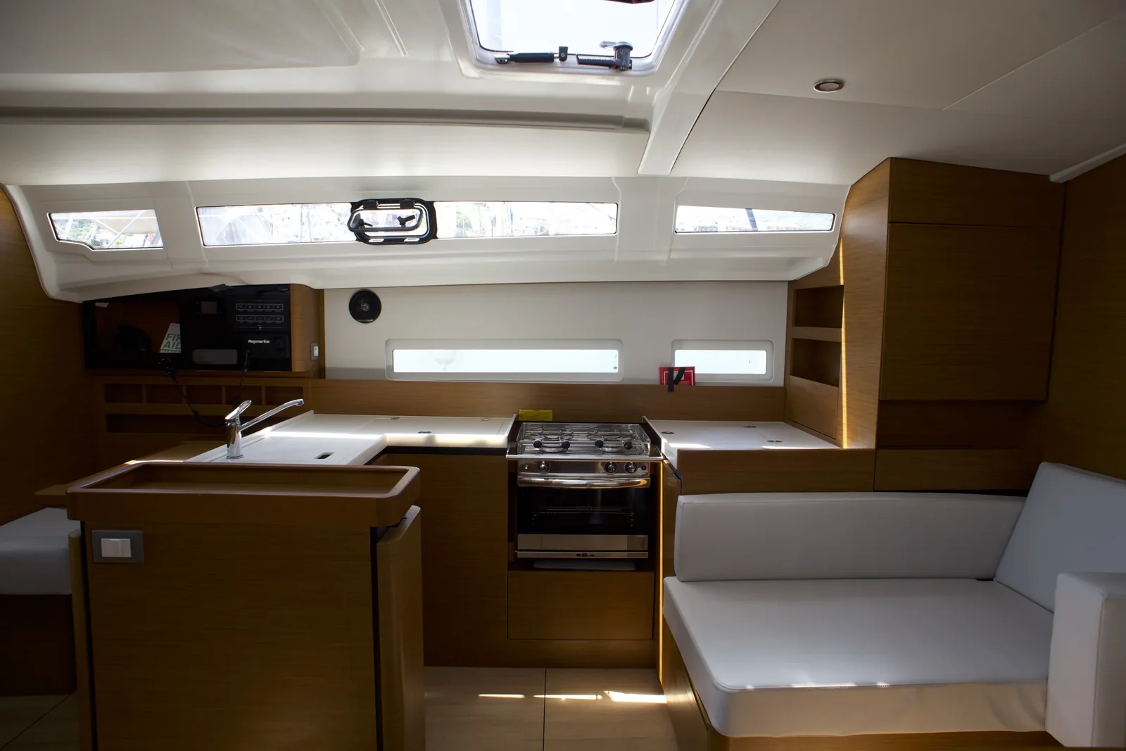 Yacht JEANNEAU Sun Odyssey 410 - Eugenie - Foto 1