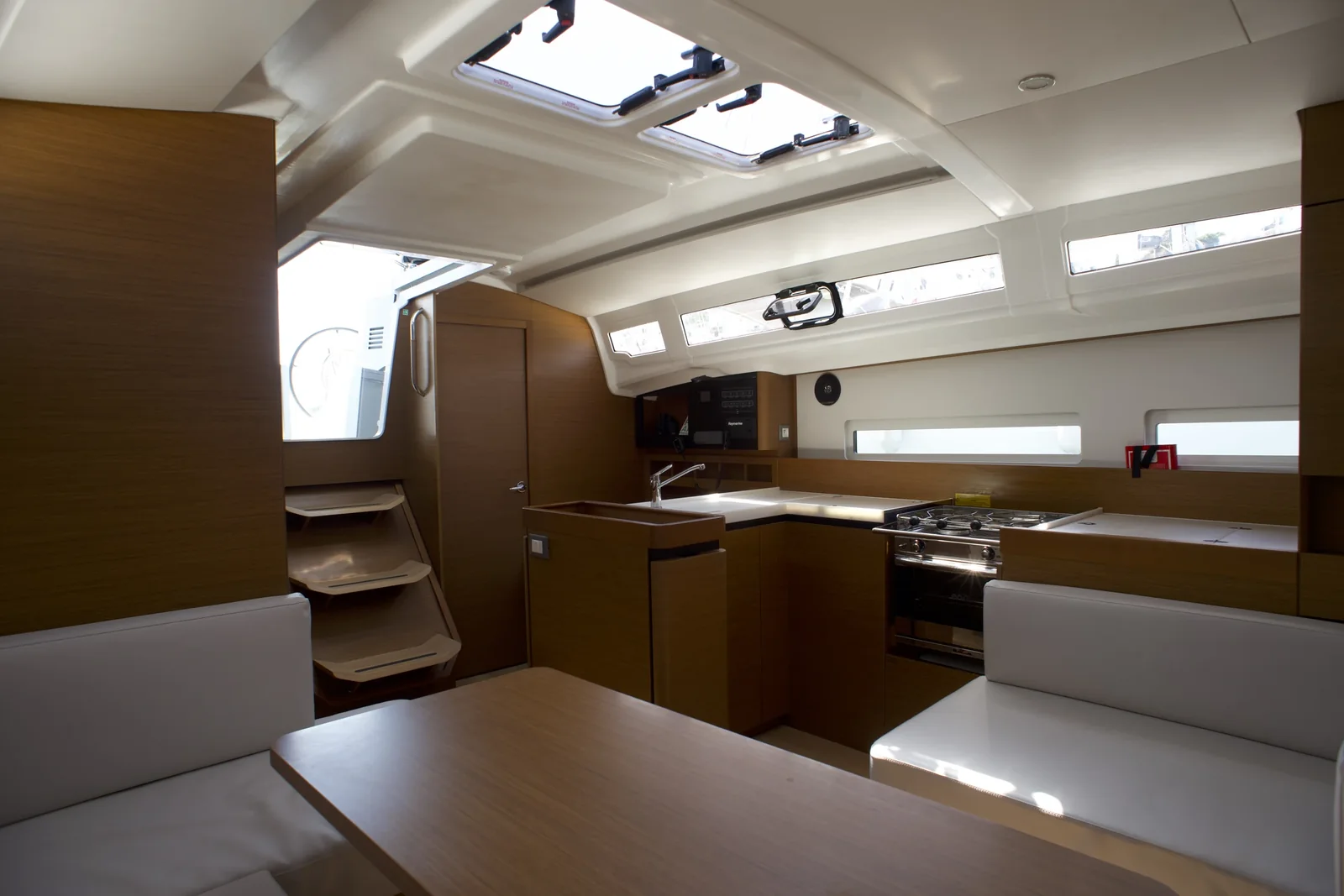 Yacht JEANNEAU Sun Odyssey 410 - Eugenie - Foto 1