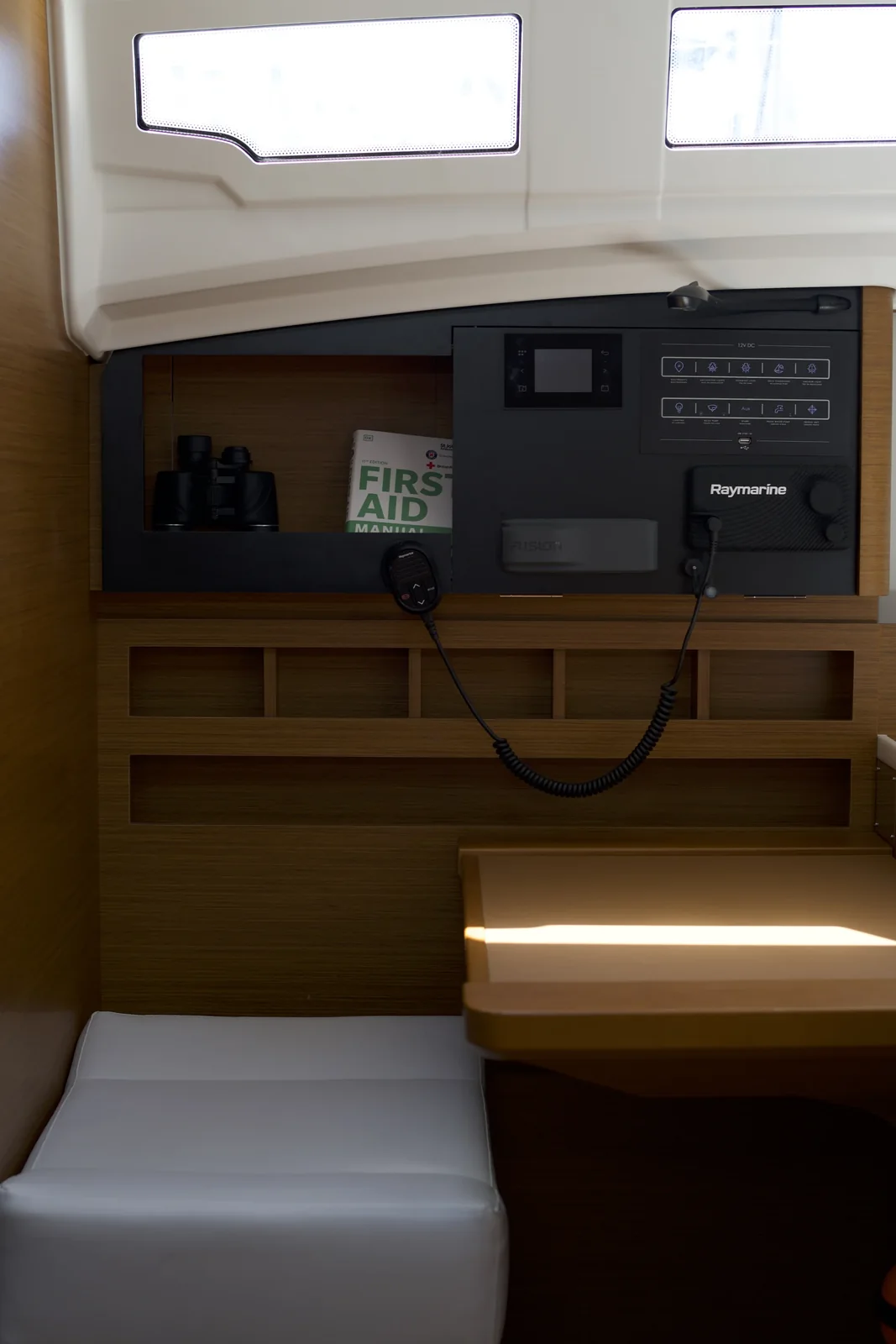 Yacht JEANNEAU Sun Odyssey 410 - Eugenie - Foto 1