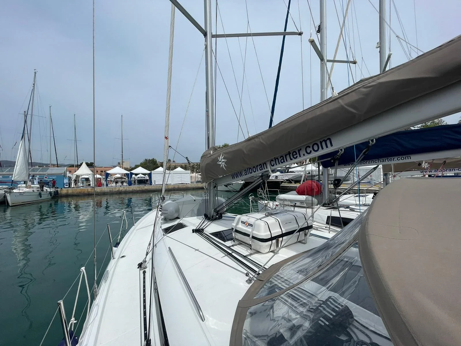 Yacht JEANNEAU Sun Odyssey 440 - Alboran Amaretto - Foto 1