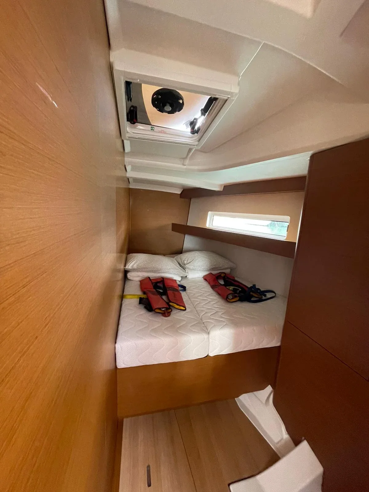 Yacht JEANNEAU Sun Odyssey 440 - Alboran Amaretto - Foto 1