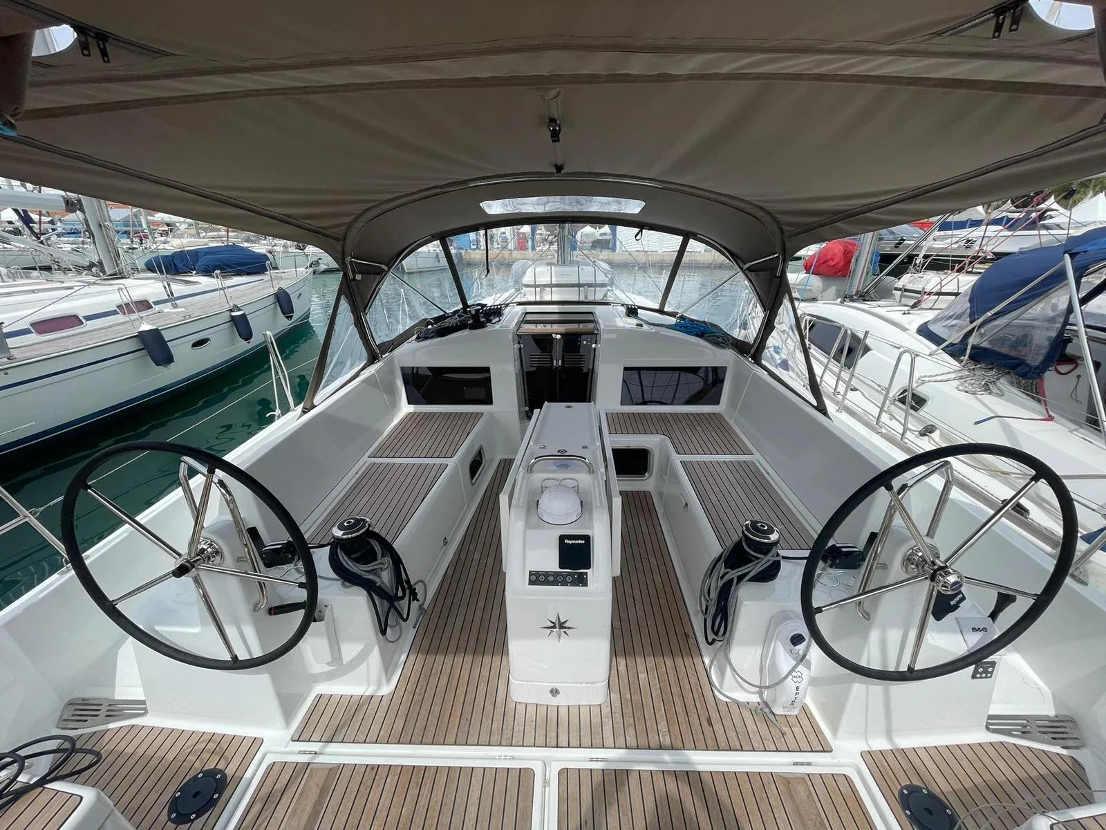 Yacht JEANNEAU Sun Odyssey 440 - Alboran Amaretto - Foto 1