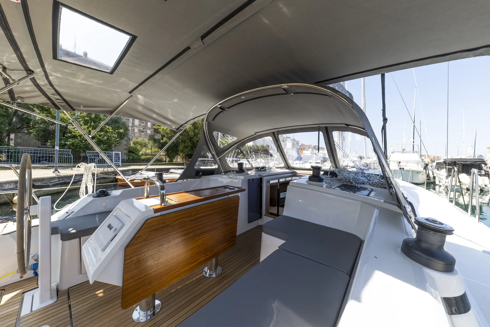 Yacht BAVARIA C42 - Marashino - Foto 1