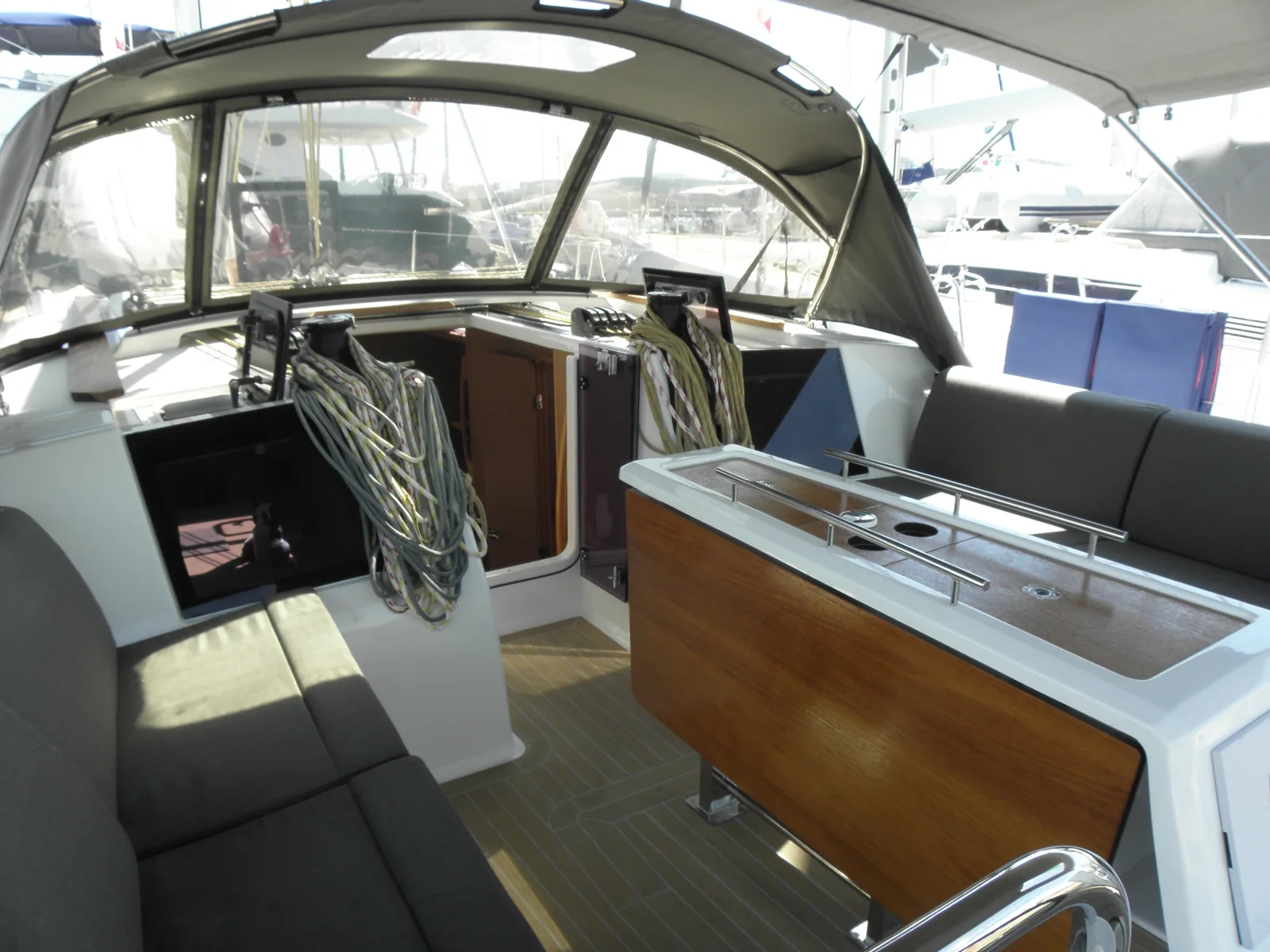 Yacht DUFOUR 460 Grand Large - Newt - Foto 1