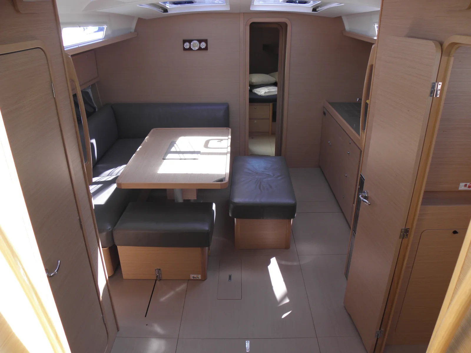 Yacht DUFOUR 460 Grand Large - Newt - Foto 1
