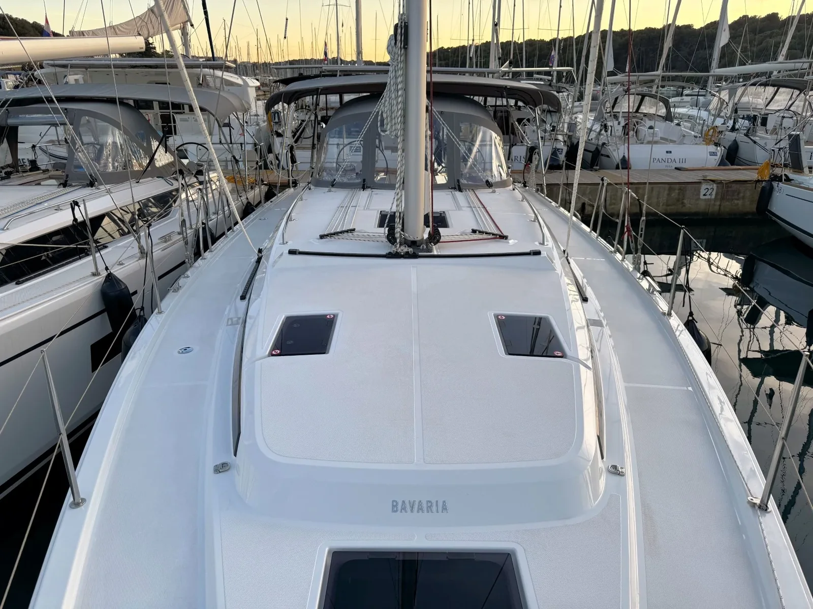 Yacht BAVARIA C42 - Ivana - Foto 1