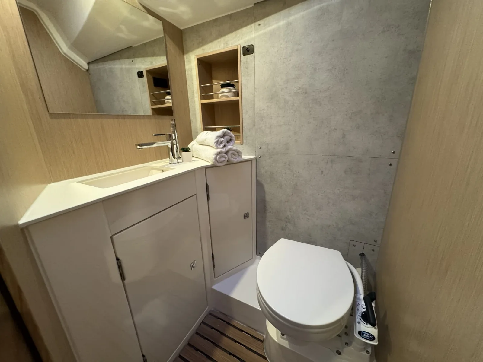 Yacht BAVARIA C42 - Ivana - Foto 1