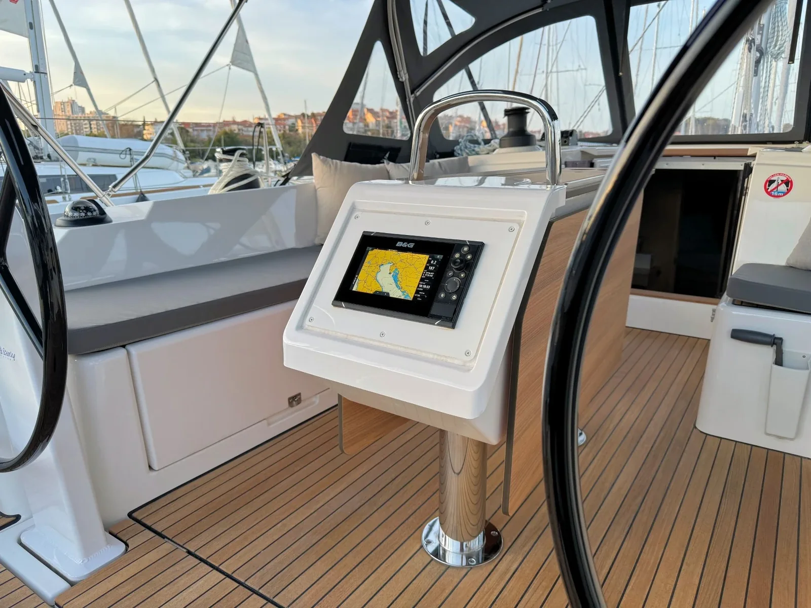 Yacht BAVARIA C42 - Ivana - Foto 1