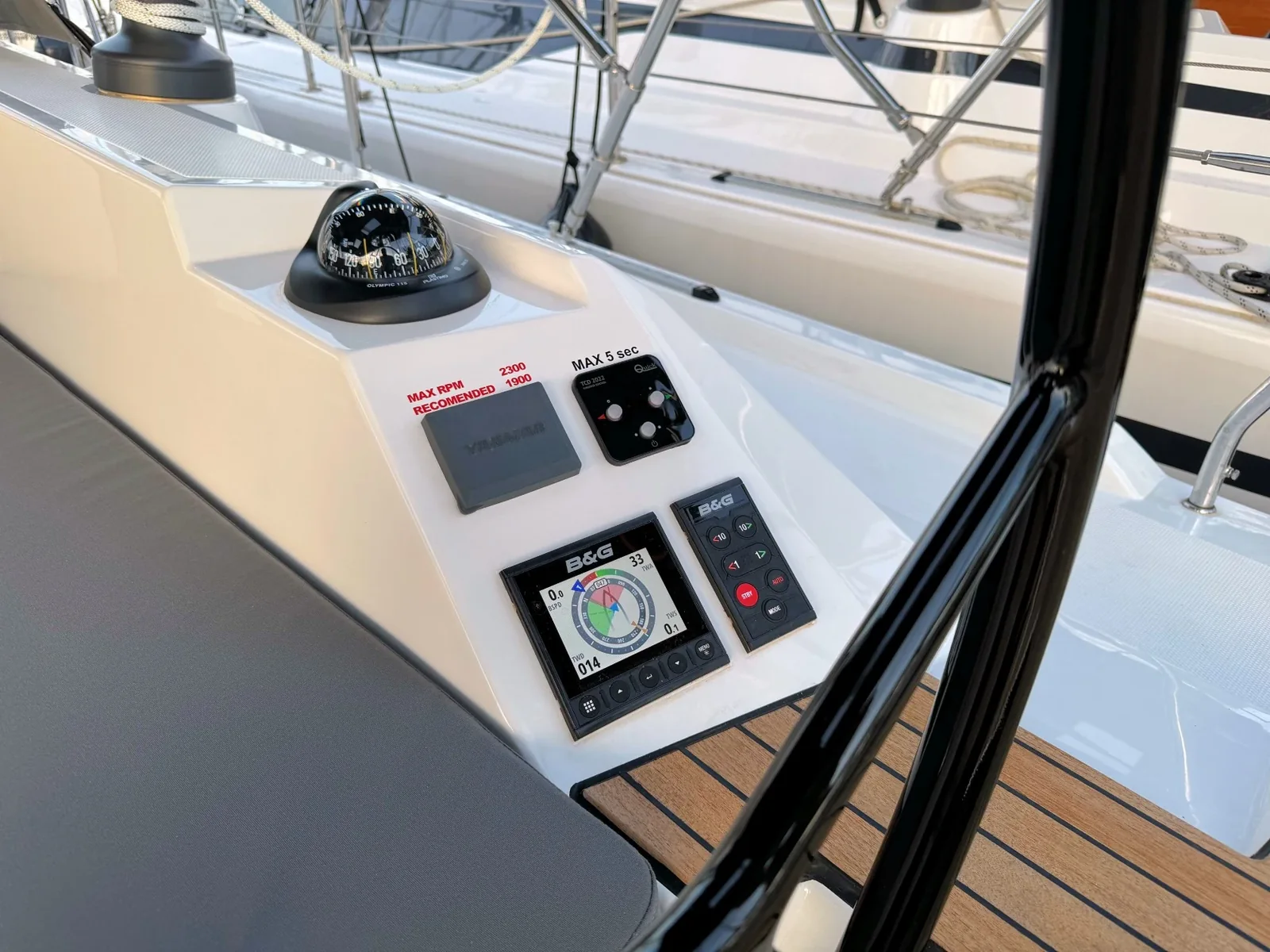 Yacht BAVARIA C42 - Ivana - Foto 1