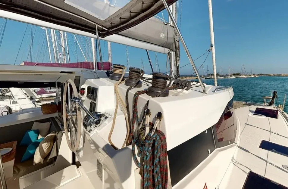 Yacht FOUNTAINE PAJOT Isla 40 - Blue Serenity - Foto 1