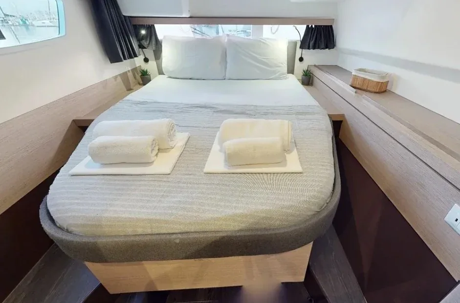Yacht FOUNTAINE PAJOT Isla 40 - Blue Serenity - Foto 1