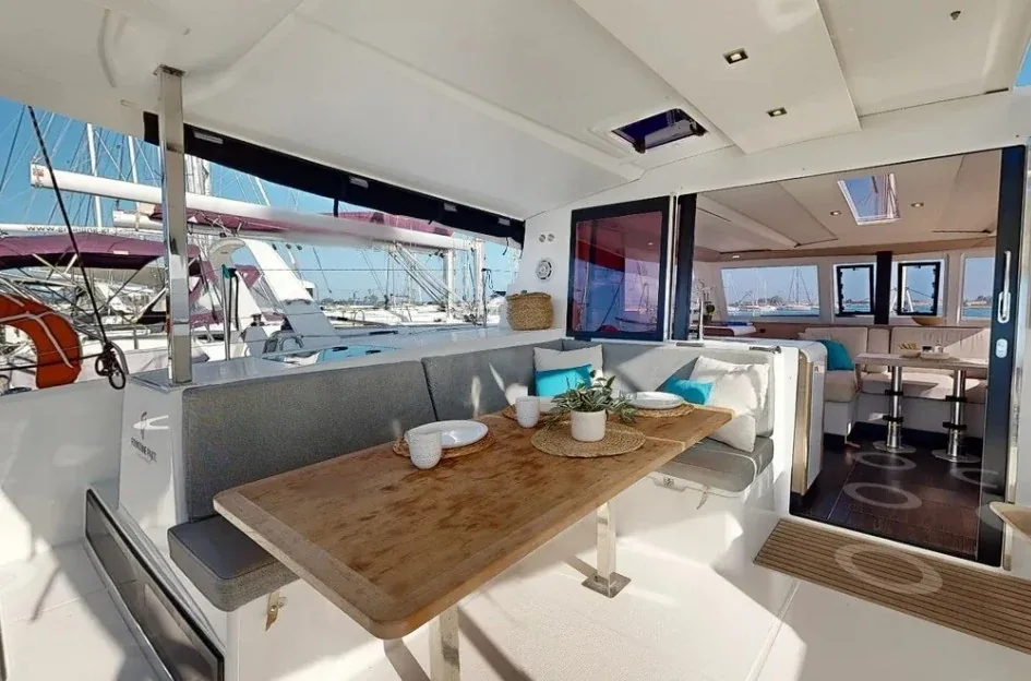 Yacht FOUNTAINE PAJOT Isla 40 - Blue Serenity - Foto 1