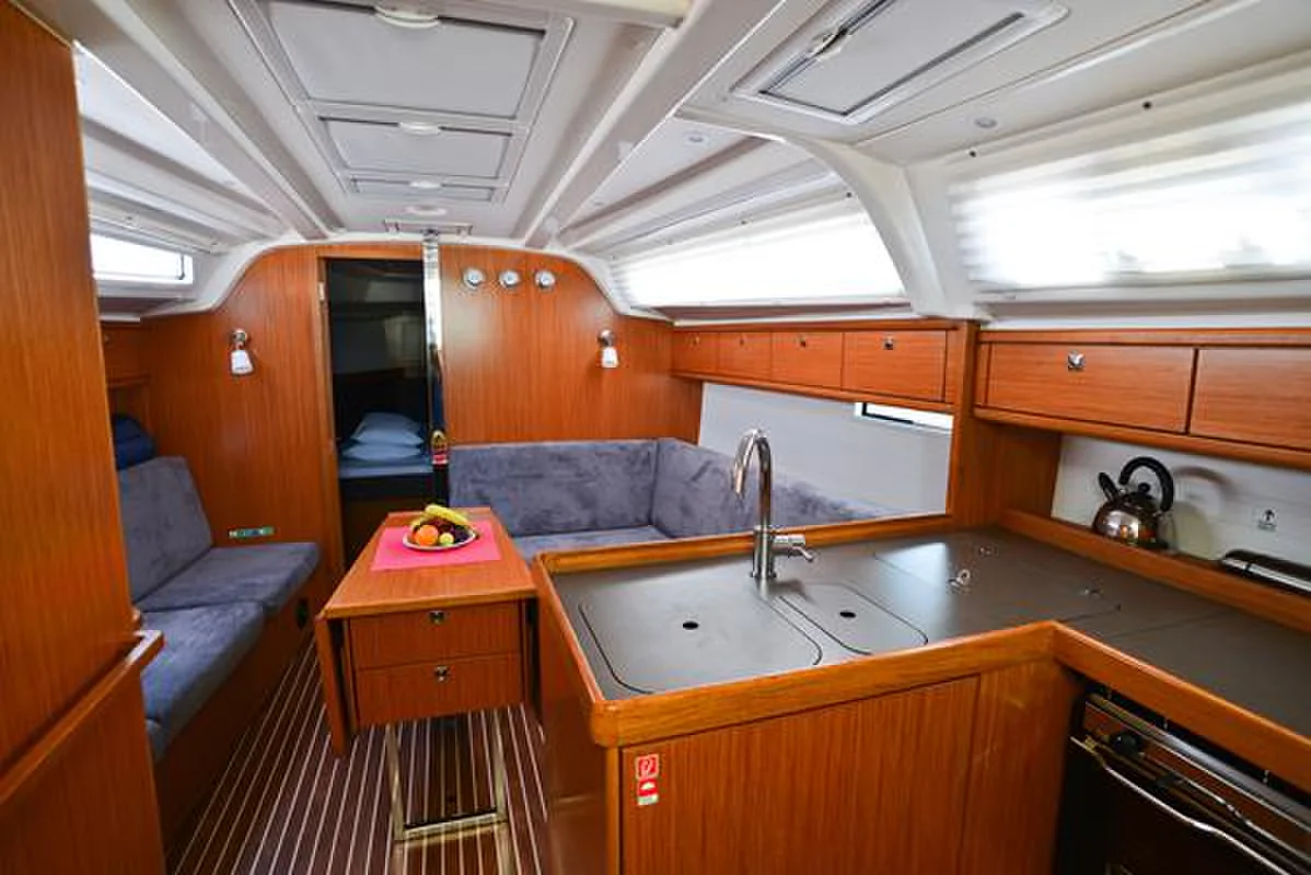 Yacht BAVARIA Cruiser 37 - Kedi - Foto 1