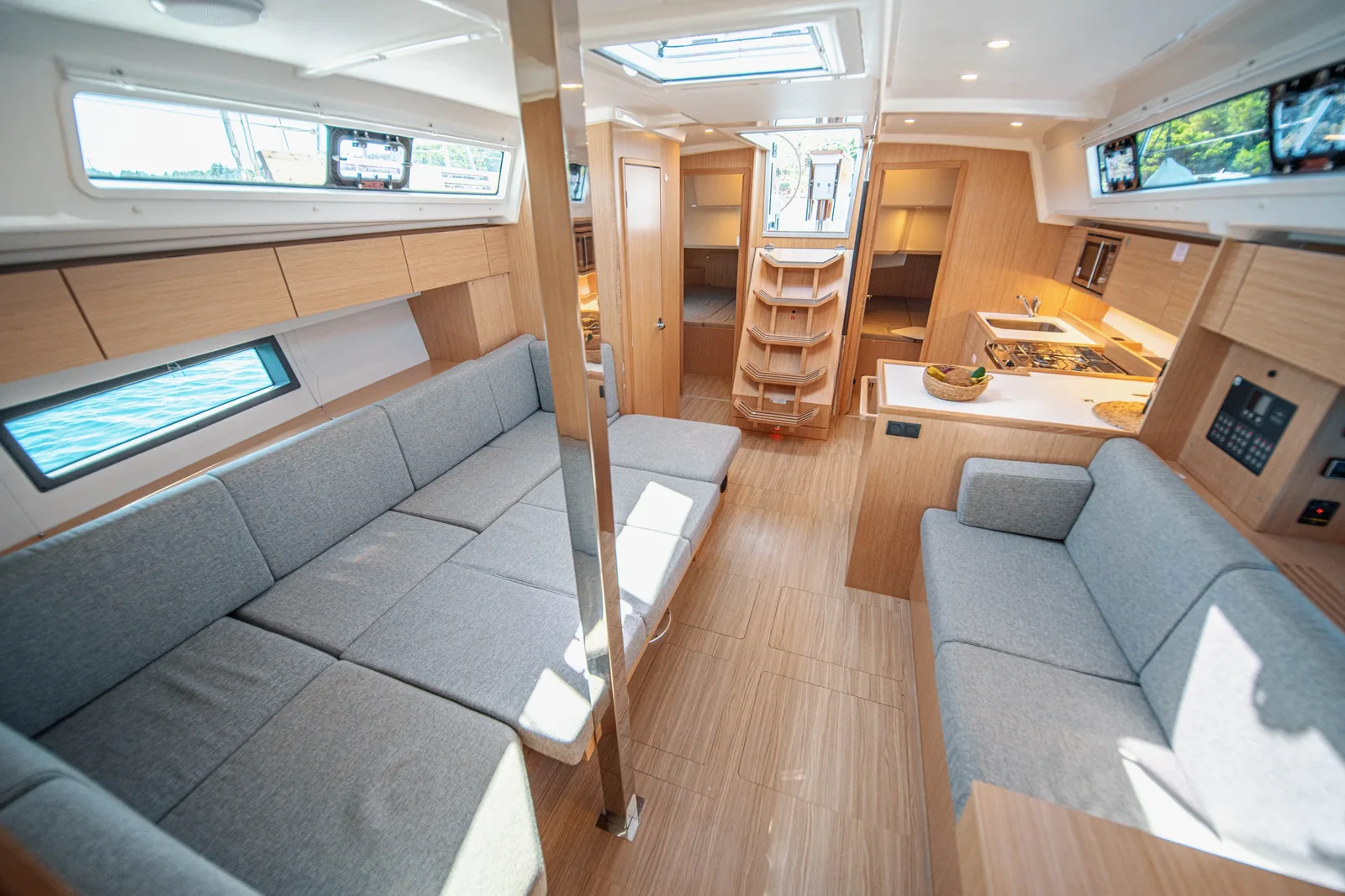 Yacht BAVARIA C42 - Fiona - Foto 1
