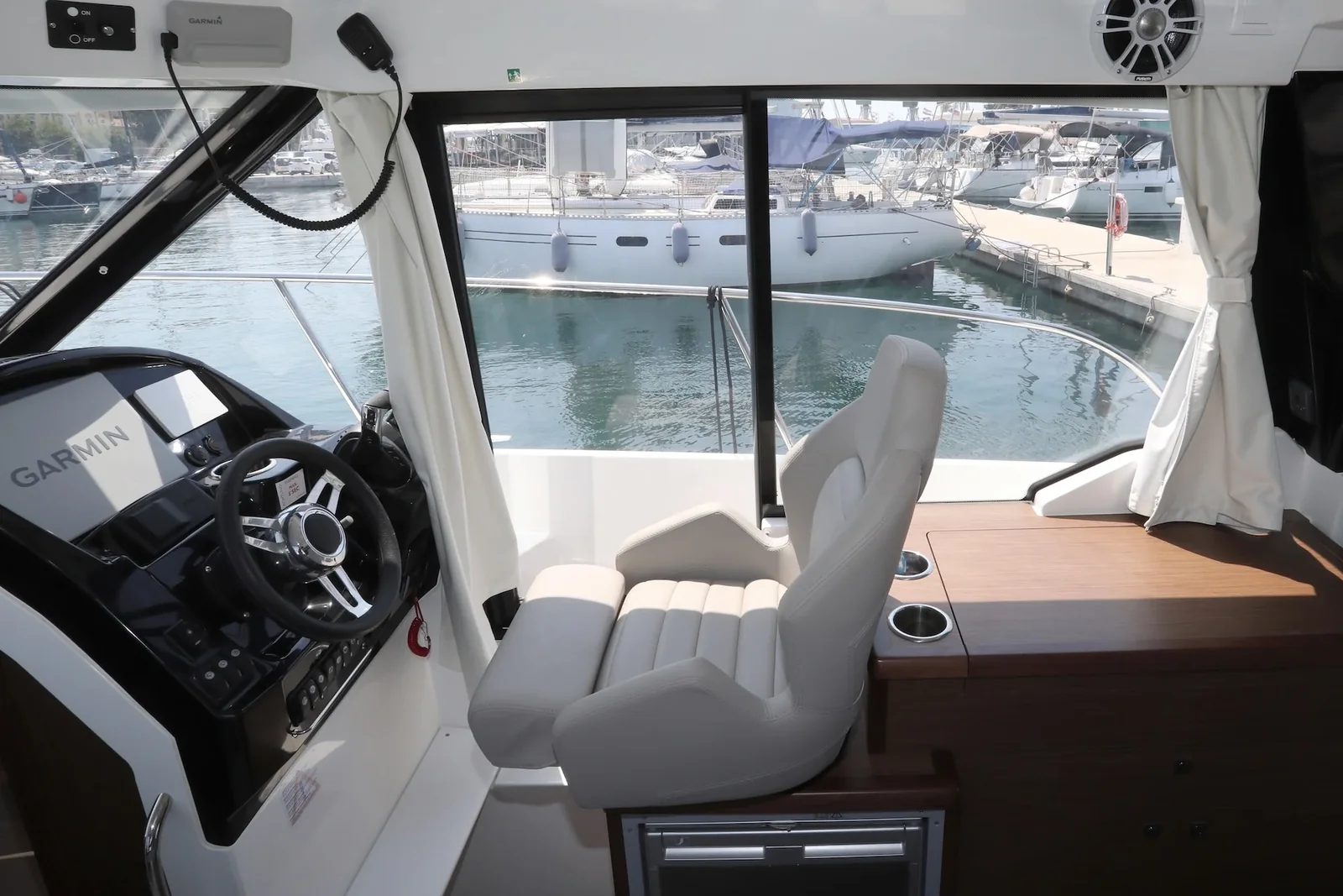 Yacht JEANNEAU Merry Fisher 895 - Ema - Foto 1