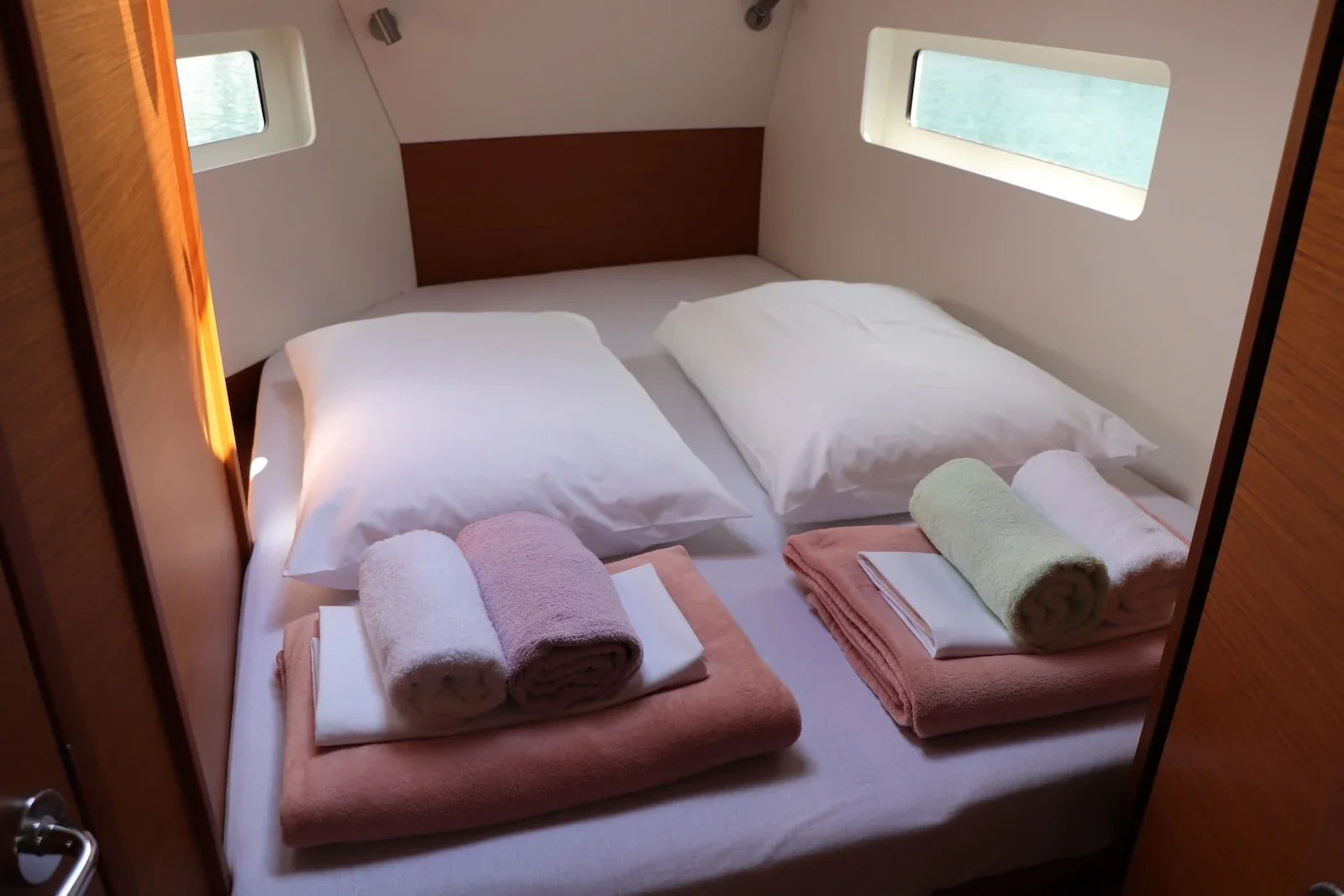 Yacht JEANNEAU Sun Odyssey 380 - Bura Kiss - Foto 1