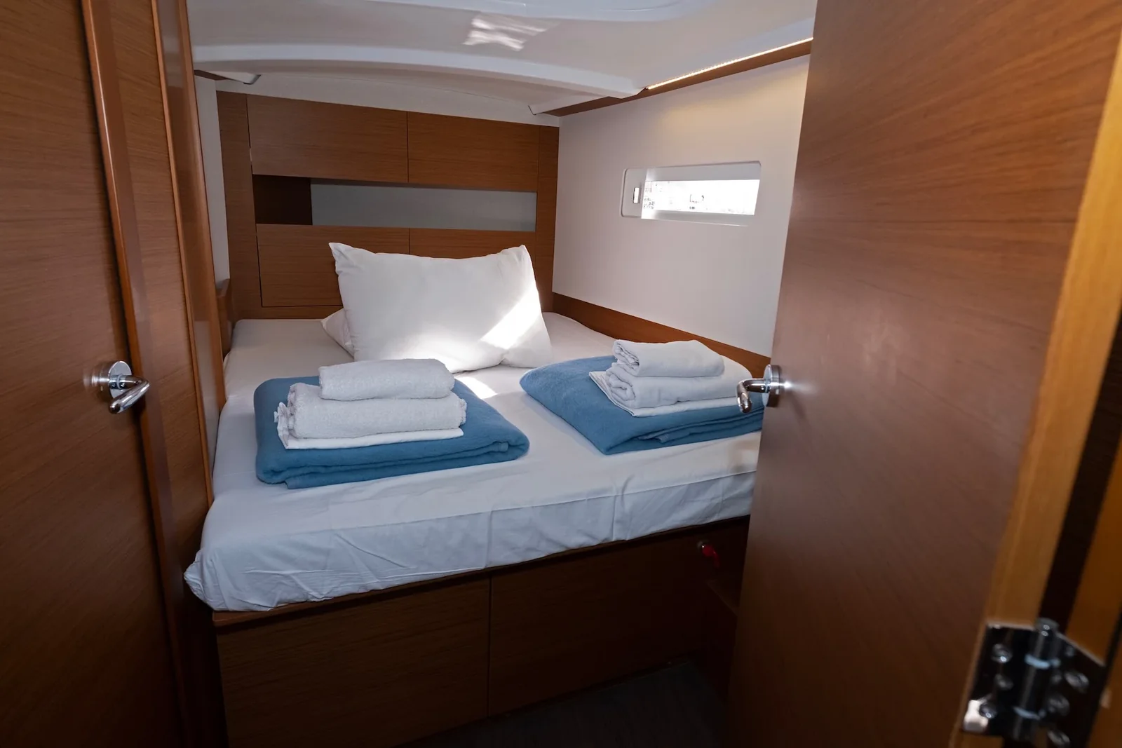 Yacht JEANNEAU Sun Odyssey 410 - Midnight Kiss - Foto 1