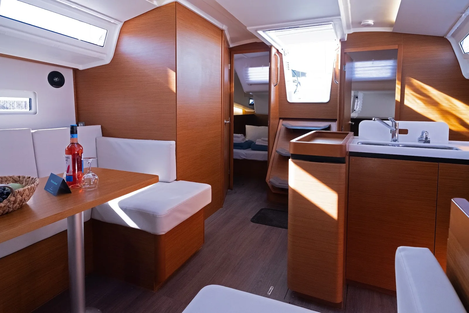 Yacht JEANNEAU Sun Odyssey 410 - Midnight Kiss - Foto 1