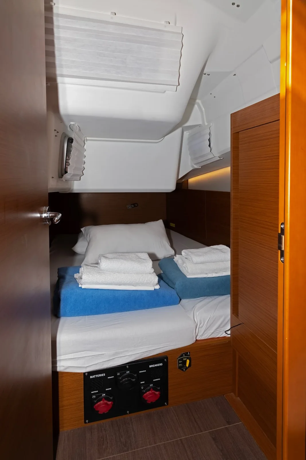 Yacht JEANNEAU Sun Odyssey 410 - Midnight Kiss - Foto 1