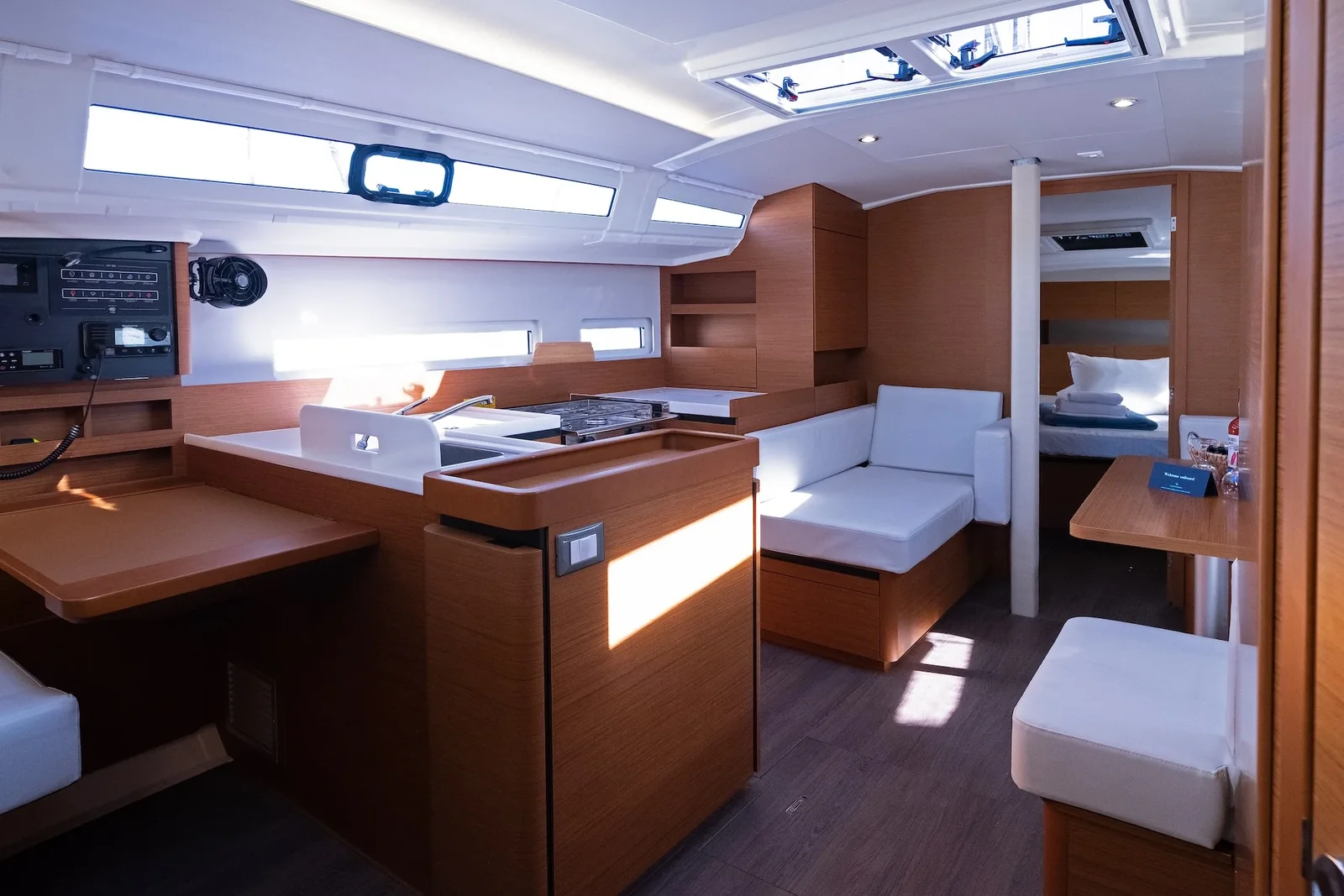 Yacht JEANNEAU Sun Odyssey 410 - Midnight Kiss - Foto 1