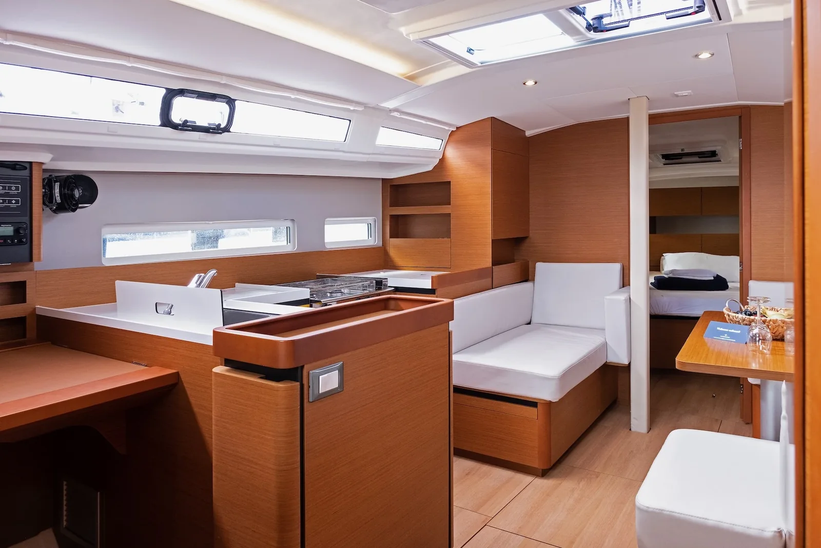 Yacht JEANNEAU Sun Odyssey 410 - Sky Kiss - Foto 1
