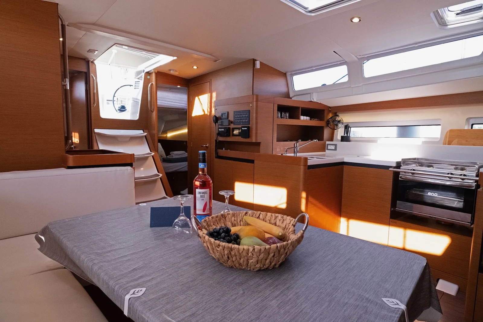 Yacht JEANNEAU Sun Odyssey 490 - Mystic Kiss - Foto 1
