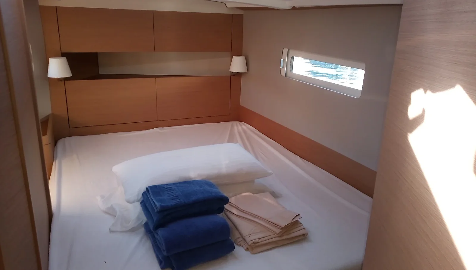 Yacht JEANNEAU Sun Odyssey 410 - Rocabruna - Foto 1