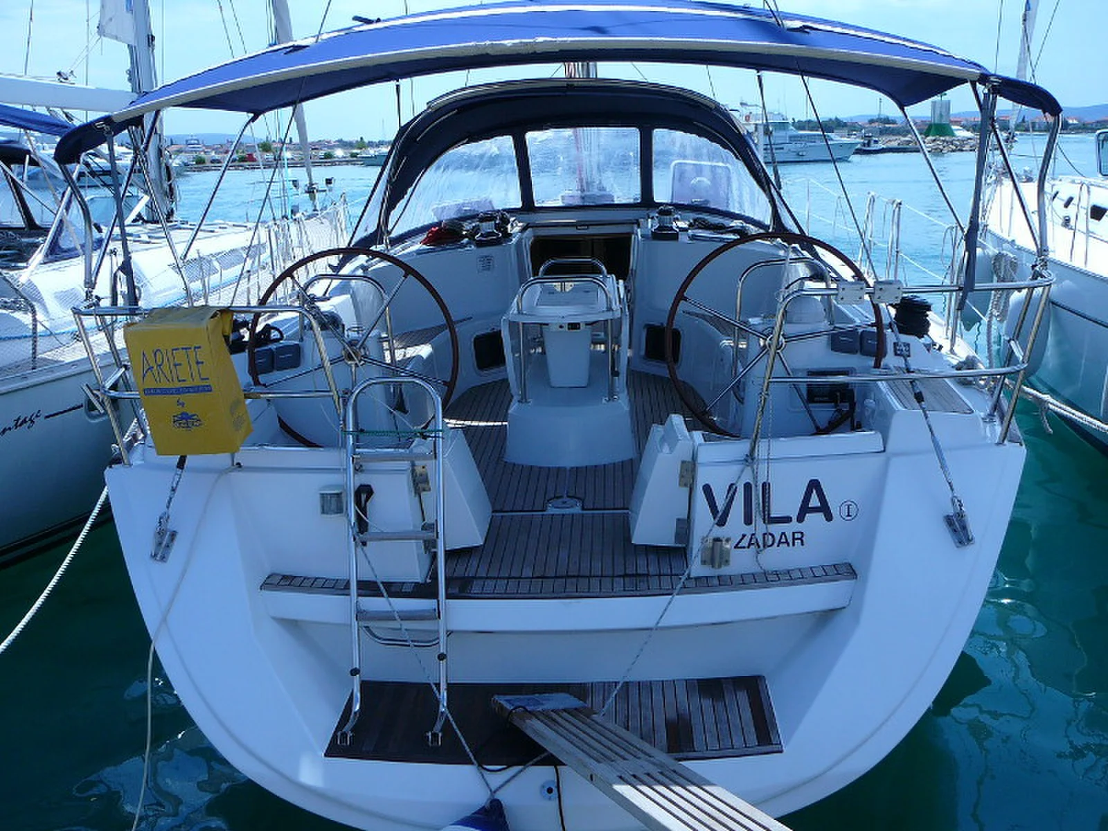 Yacht JEANNEAU Sun Odyssey 49i - Vila - Foto 1