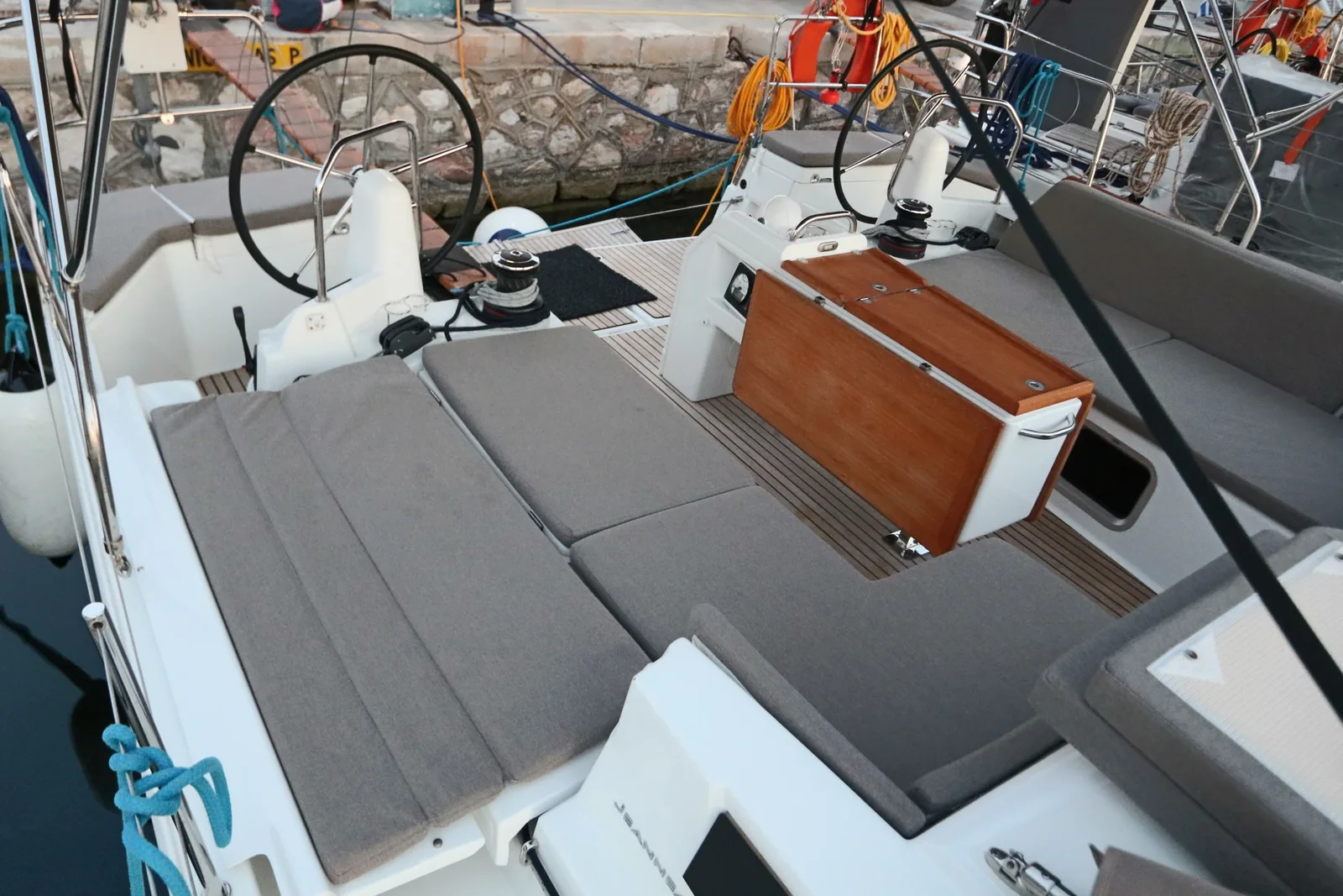 Yacht JEANNEAU Sun Odyssey 490 - Aqua Fun - Foto 1