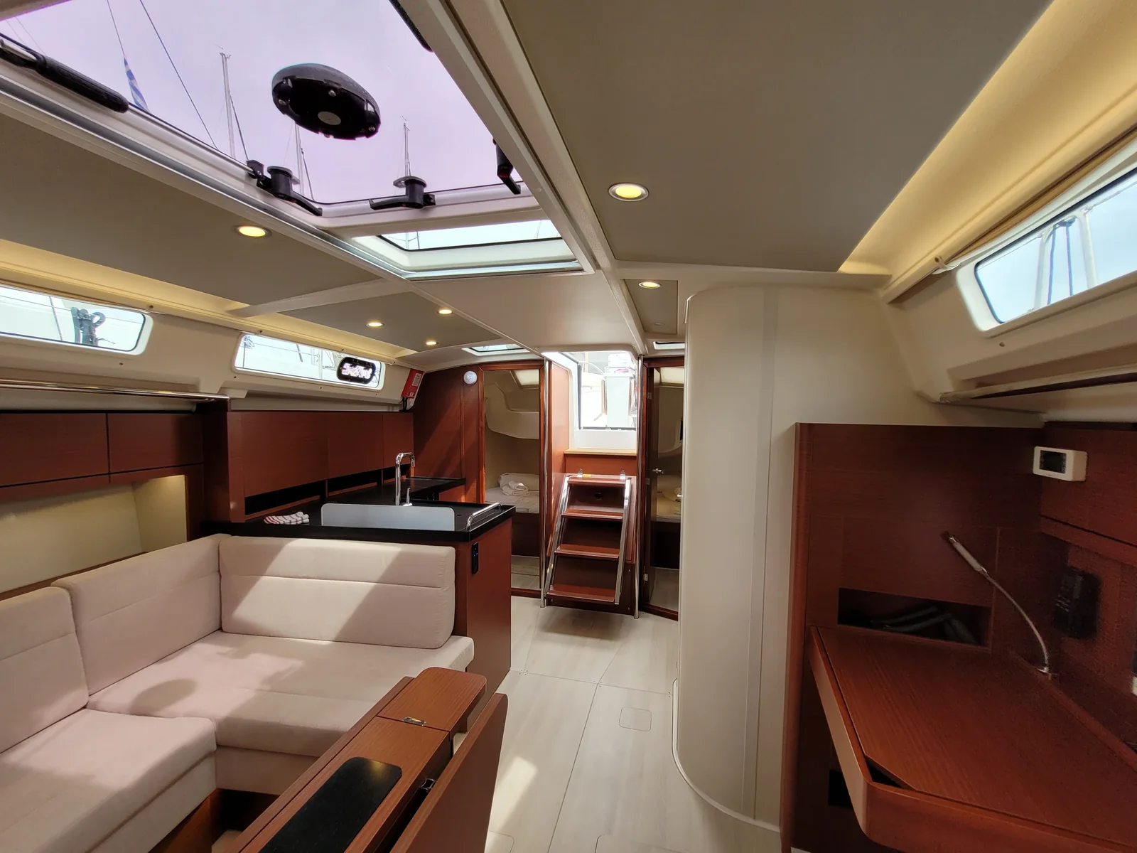 Yacht HANSE 418 - heNa - Foto 1