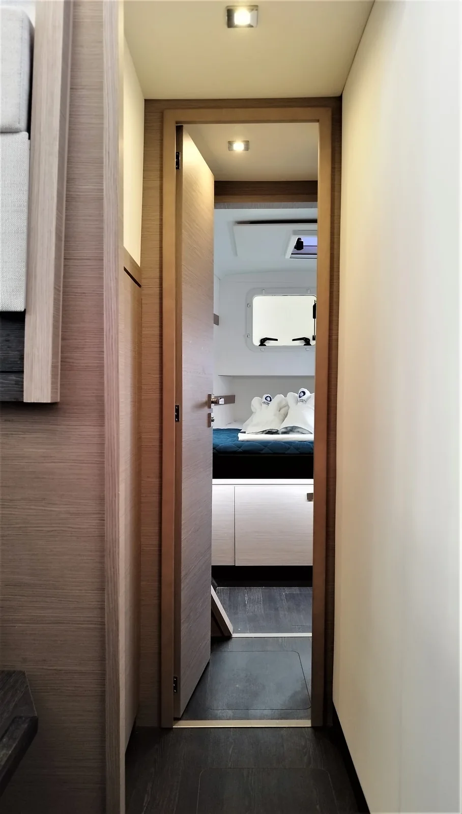 Yacht FOUNTAINE PAJOT Isla 40 - Joy - Foto 1