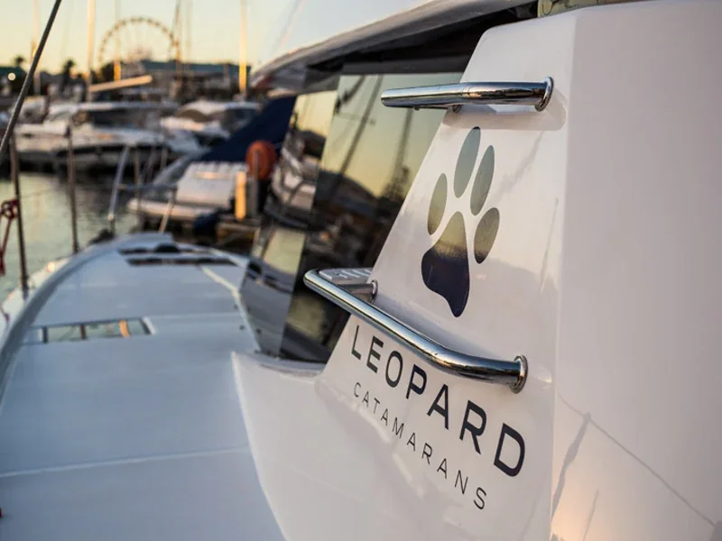 Yacht ROBERTSON AND CAINE Leopard 44 - Boomer - Foto 1