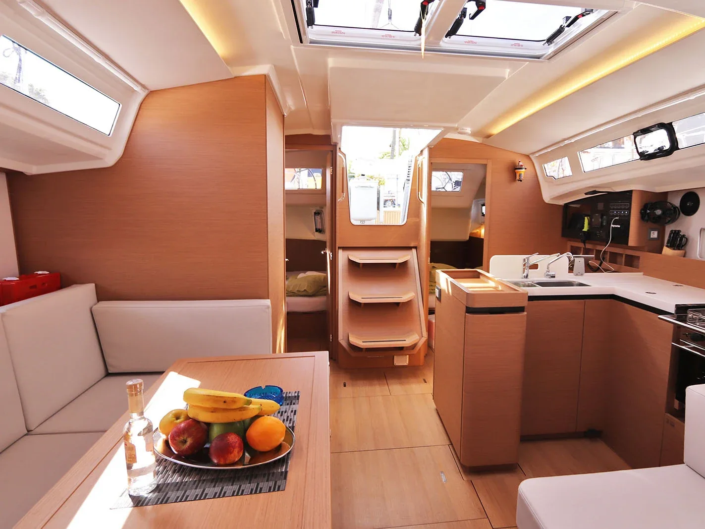 Yacht JEANNEAU Sun Odyssey 410 - Paris - Foto 1