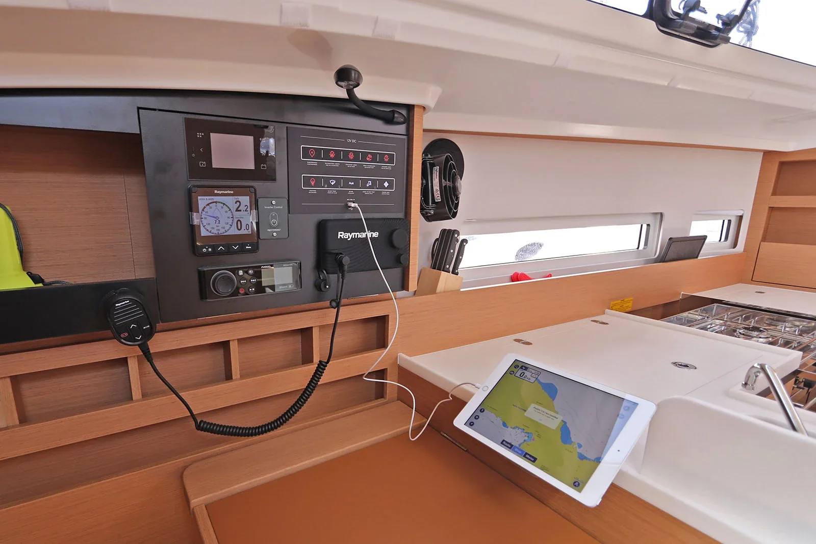 Yacht JEANNEAU Sun Odyssey 410 - Paris - Foto 1