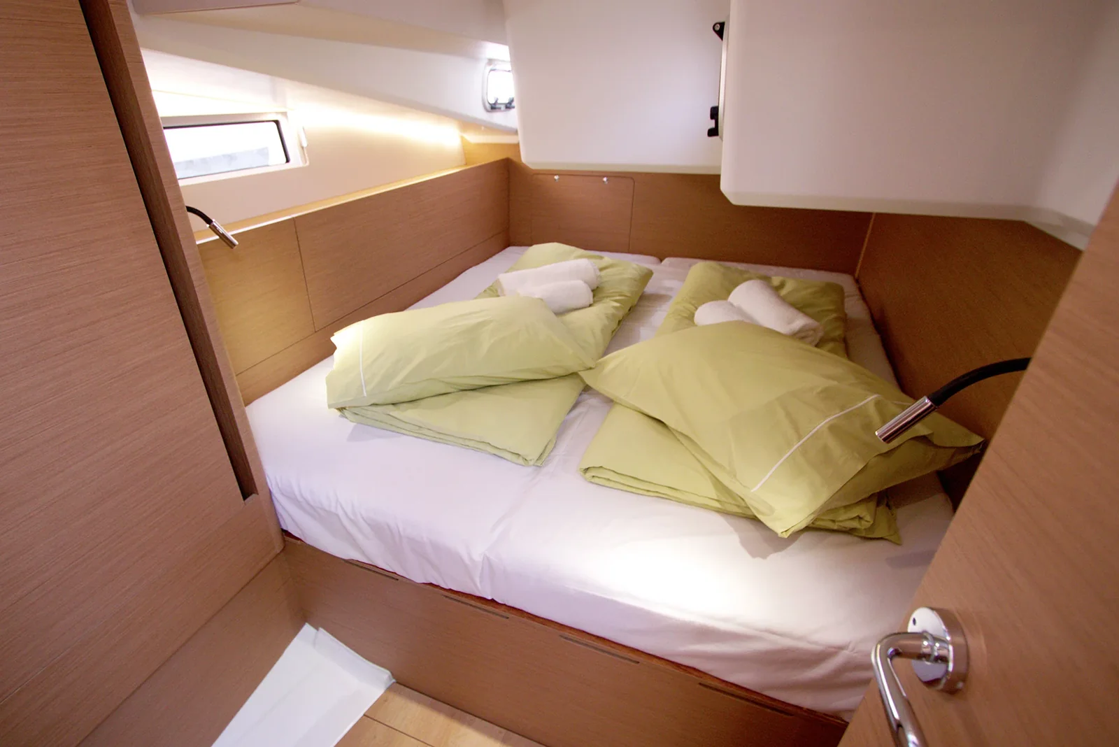 Yacht JEANNEAU Sun Odyssey 490 - Menelaos - Foto 1
